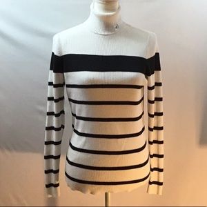 Lauren by Ralph Lauren turtleneck shirt size small